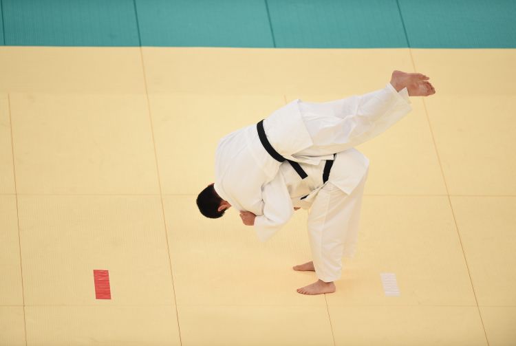 回忆杀！维埃里社媒晒照，大罗、巴乔、狼王等巨星聚餐